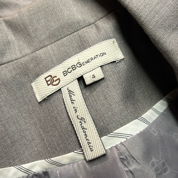 BCBGeneration Gray Classic Button Front Wool Blend Blazer - Picture 15 of 16